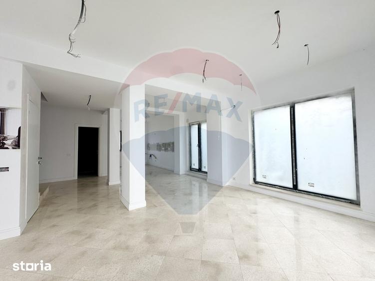 Casă cu 4 camere cu Teren 446.92 Mp în Corbeanca