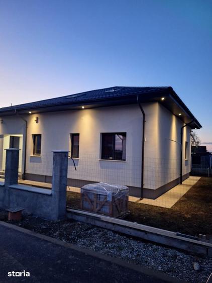 Casă cu 5 camere cu Teren 357 Mp în Central