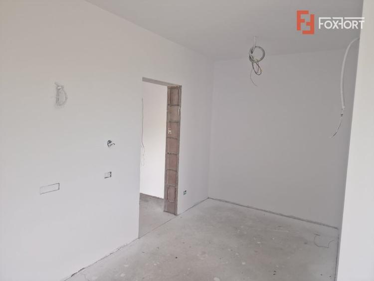 Casă individuală cu 5 camere cu Teren 617 Mp în Moșnița Veche