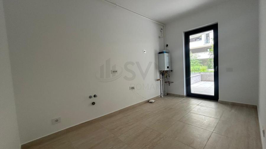 Apartament cu 3 camere decomandat în Barbu Văcărescu