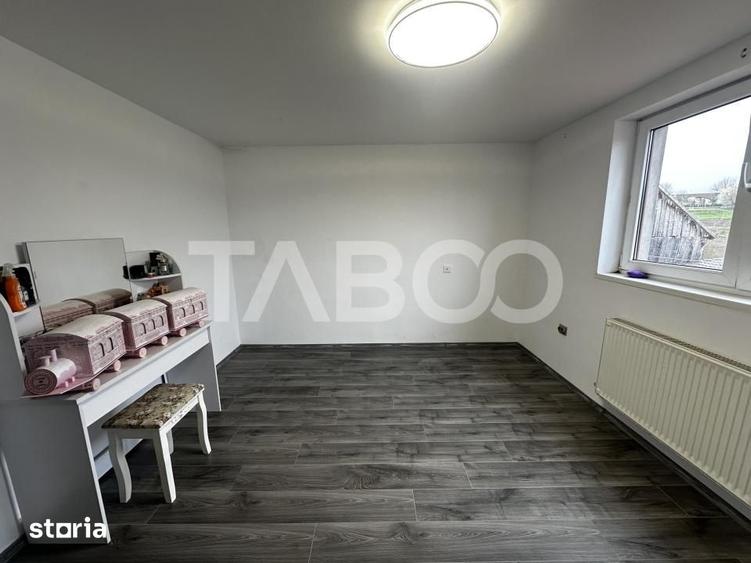 Casa individuala cu piscina de vanzare formata din 2 apartamente - 9