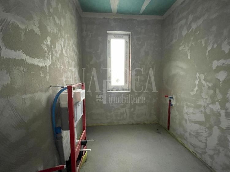 Duplex cu 4 camere cu Canalizare în Florești