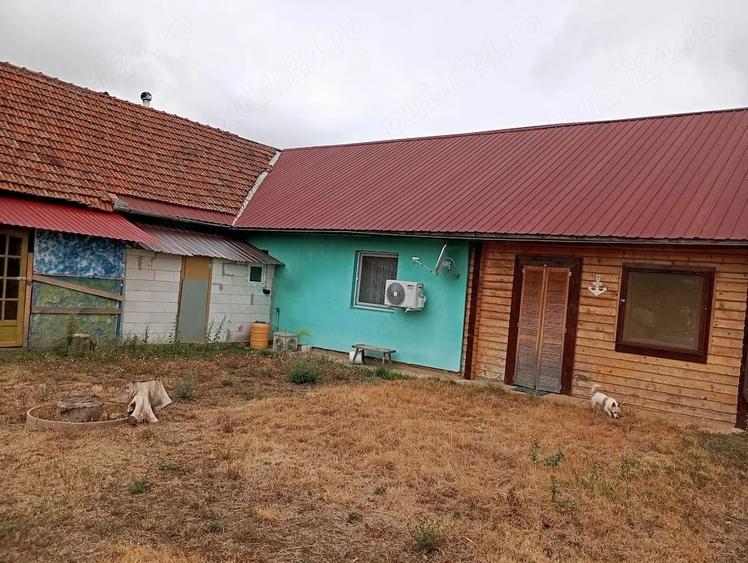 Casă cu 5 camere cu Teren 1500 Mp în Șagu