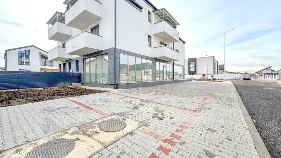 Spatiu comercial,8 locuri de parcare incluse, 156 mp, Sanpetru-Roka Village - 13