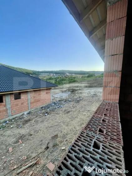 Casă cu 4 camere cu Teren 500 Mp în Central