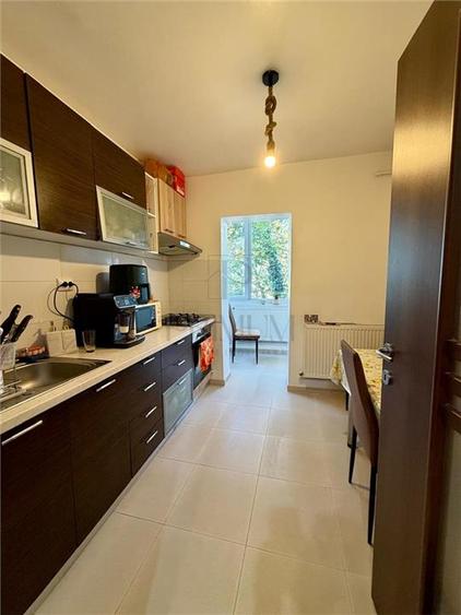 Apartament cu 2 camere decomandat, mobilat în Soarelui