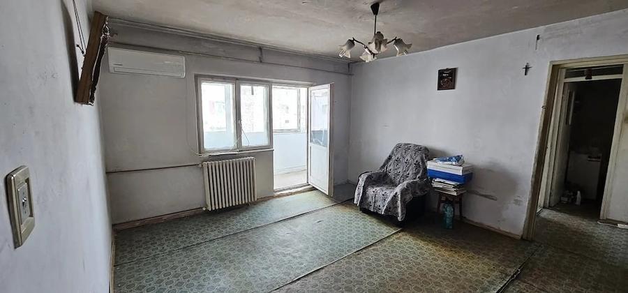 Apartament cu 2 camere semidecomandat în 9 Mai