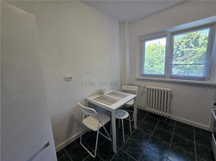 Apartament cu 2 camere semidecomandat în Aviației