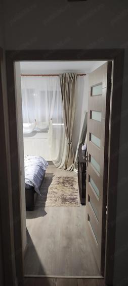 Apartament cu 3 camere decomandat în Malu Roșu