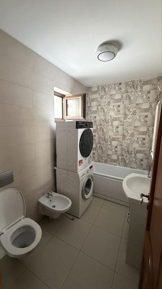 Apartament cu 4 camere decomandat în Bulgaria