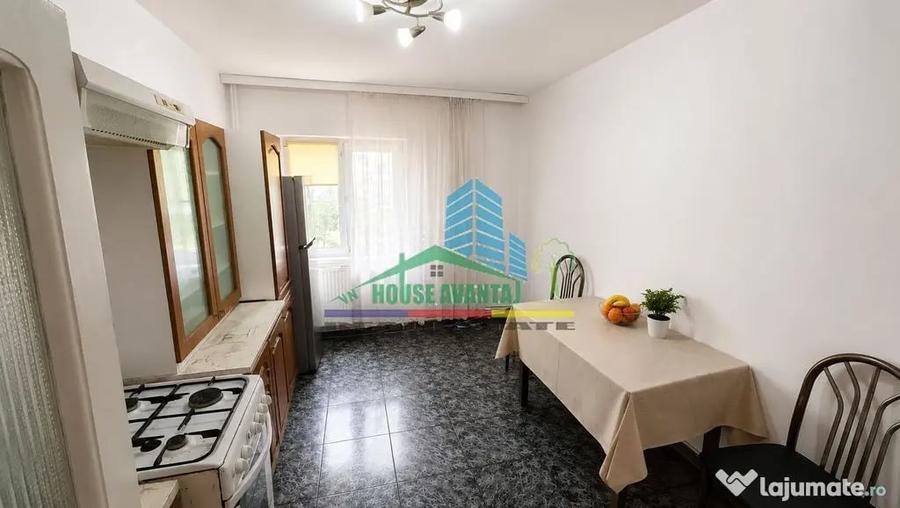 Apartament cu 4 camere decomandat în Central