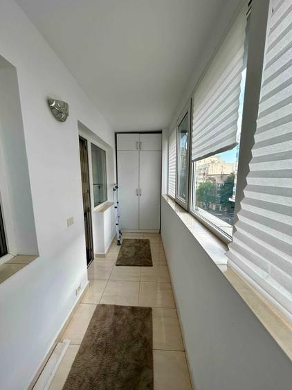 Apartament cu 3 camere decomandat în Dorobanți