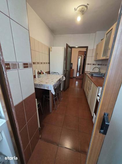 Apartament cu 3 camere, mobilat în Central
