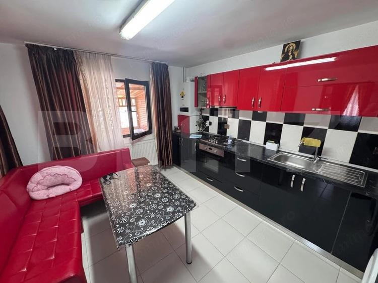 Casă cu Teren 678 Mp în Valea