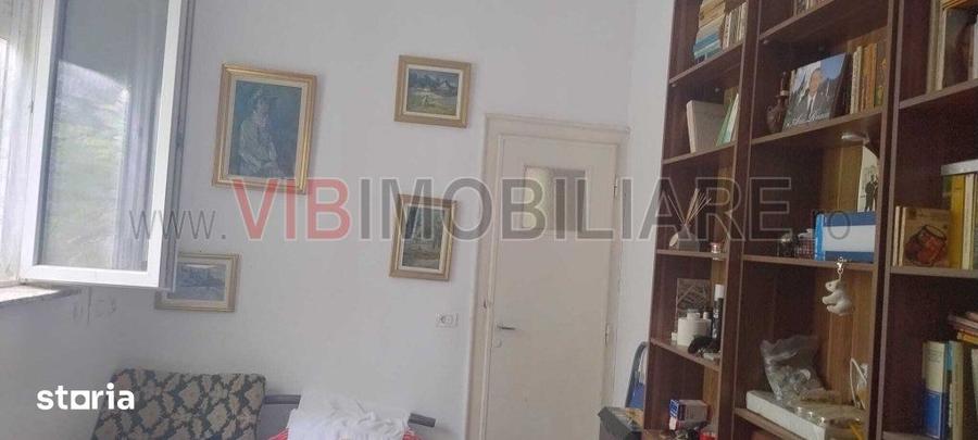 Apartament cu 6 camere în Central