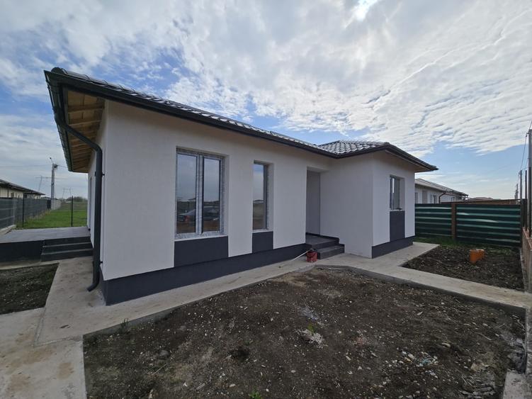 Casă individuală cu 3 camere cu Teren 350 Mp în Berceni