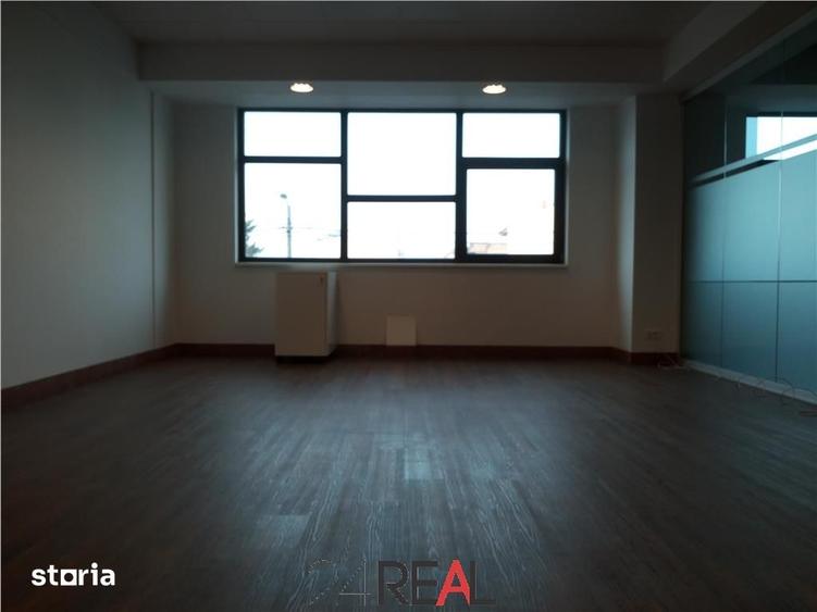 Spațiu comercial, de 1,100 mp, în Aviației