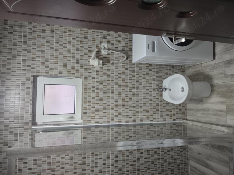 Casă cu 3 camere cu Teren 200 Mp în Central