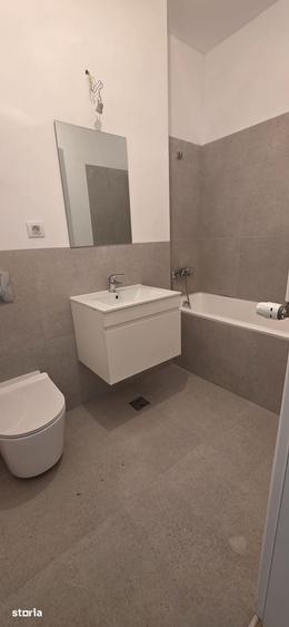 Apartament cu 2 camere în Baza 3