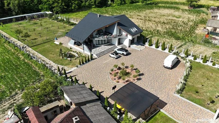 Casă cu 6 camere cu Teren 3000 Mp în Dej
