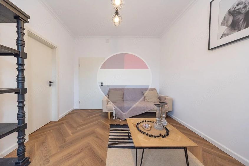 Apartament cu 2 camere semidecomandat în Brașovul Vechi