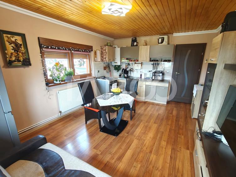 Apartament cu 2 camere semidecomandat, mobilat în Șelimbăr — fotografia 3