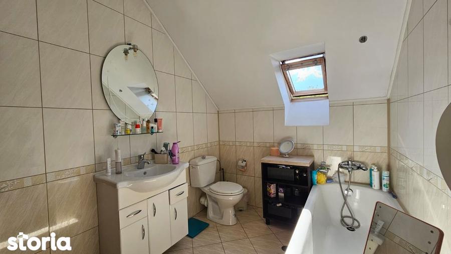 Casă cu 5 camere cu Teren 517 Mp în Turcheș