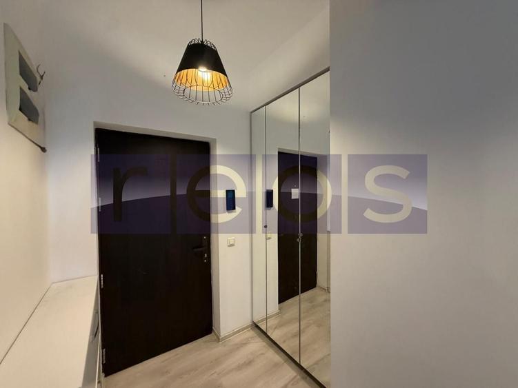 Apartament cu 3 camere decomandat, mobilat în Central