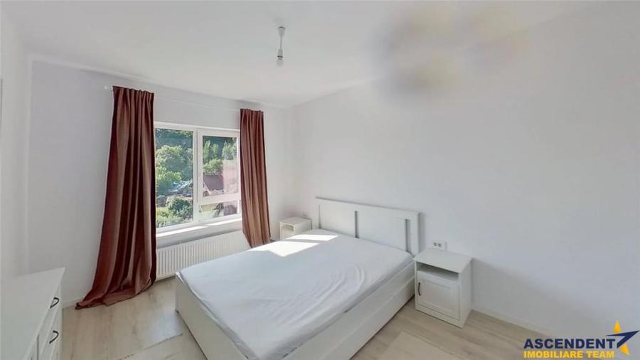 Apartament cu 2 camere decomandat în Noua