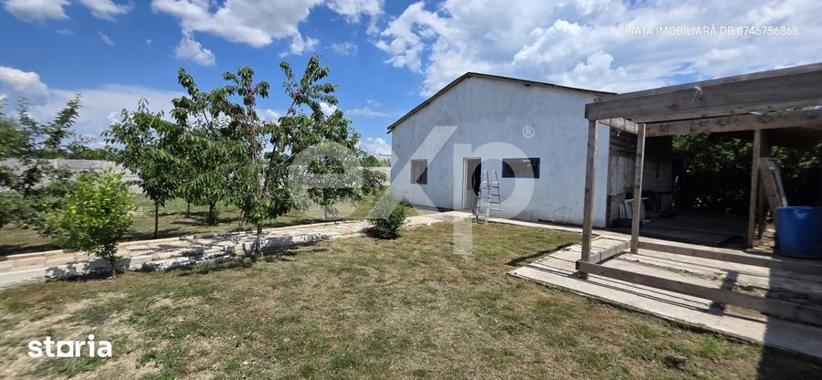 Casă cu 6 camere cu Teren 1438 Mp în Răcari