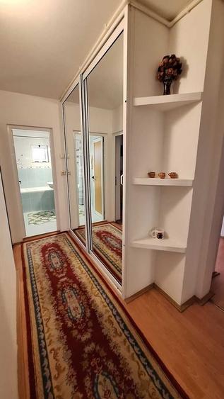 Apartament cu 3 camere decomandat în Popoveni