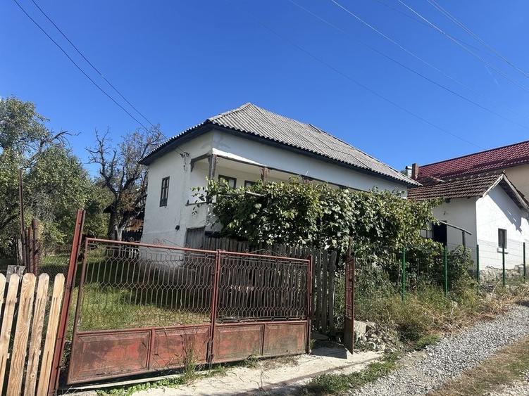 Casă cu 3 camere în Central