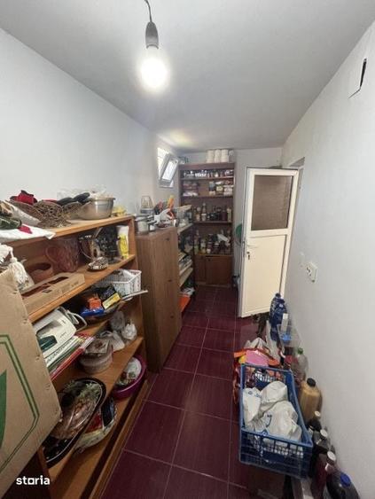 Casă cu 3 camere în Sărățeni