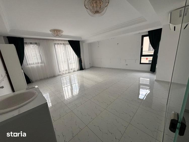 Spațiu comercial, de 120 mp, în Central