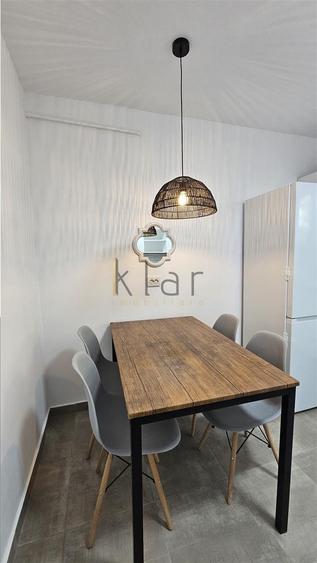 Apartament cu 3 camere semidecomandat, mobilat în Gheorgheni