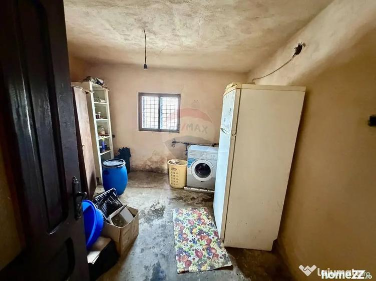 Casă cu 4 camere cu Teren 7727 Mp în Blidari (Cârligele)