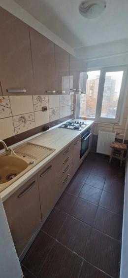 Apartament cu 2 camere semidecomandat în Ostroveni