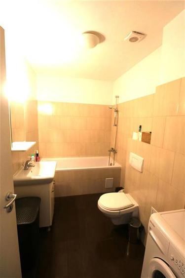 Apartament cu 2 camere decomandat în Aradului
