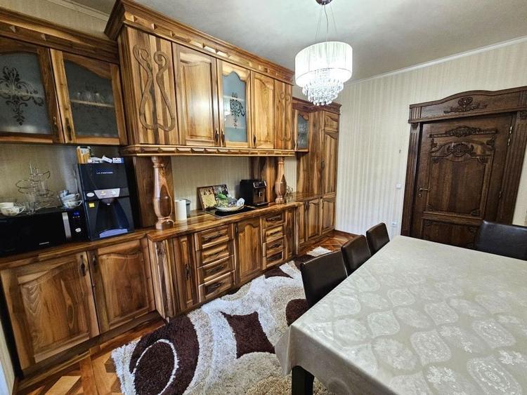 Casă individuală cu 5 camere cu Canalizare în Calea Poplăcii
