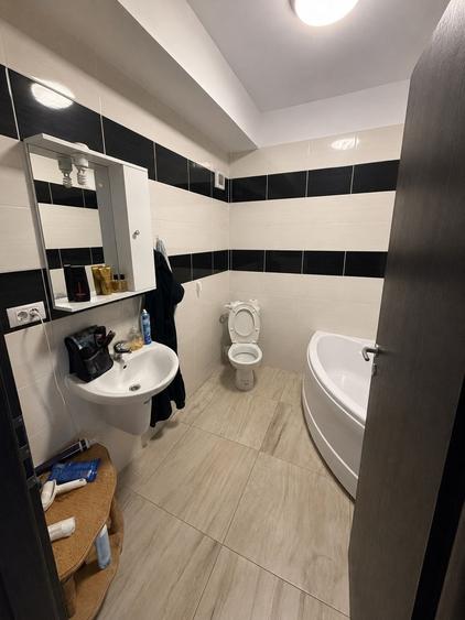 Apartament cu 2 camere semidecomandat în Chiajna