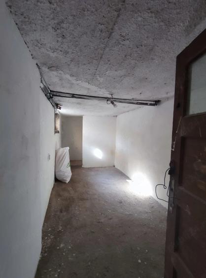 Casă cu 2 camere cu Teren 500 Mp în Central