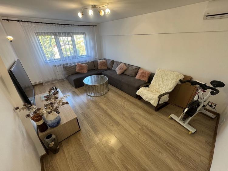 Apartament 3 camere zona Km 5 Renovat cu Centrala si Parcare - 2