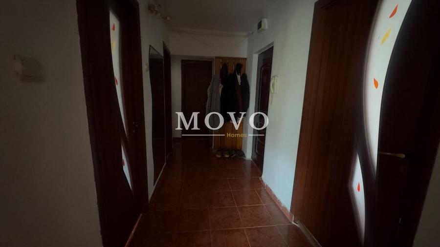 Apartament cu 3 camere decomandat, mobilat în Girocului