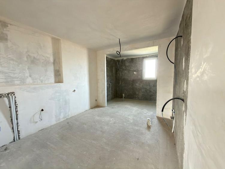 Casă individuală cu 5 camere cu Canalizare în Băleni-Sârbi