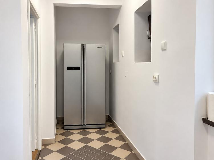 Apartament cu 3 camere semidecomandat, mobilat în Pache Protopopescu
