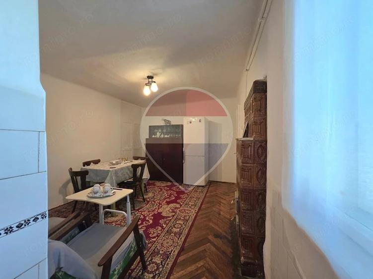 Casă cu 3 camere cu Teren 1400 Mp în Cornești (Adămuș)