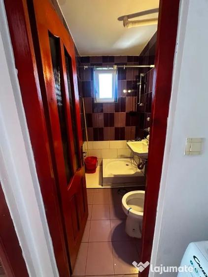 Apartament cu 2 camere nedecomandat în Decebal