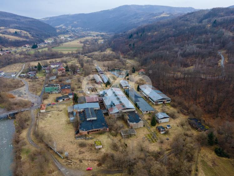 Spațiu industrial, de 5,000 mp, în Bucea