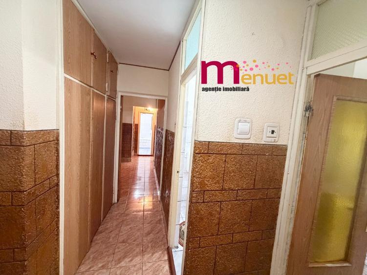Apartament cu 3 camere decomandat în C5