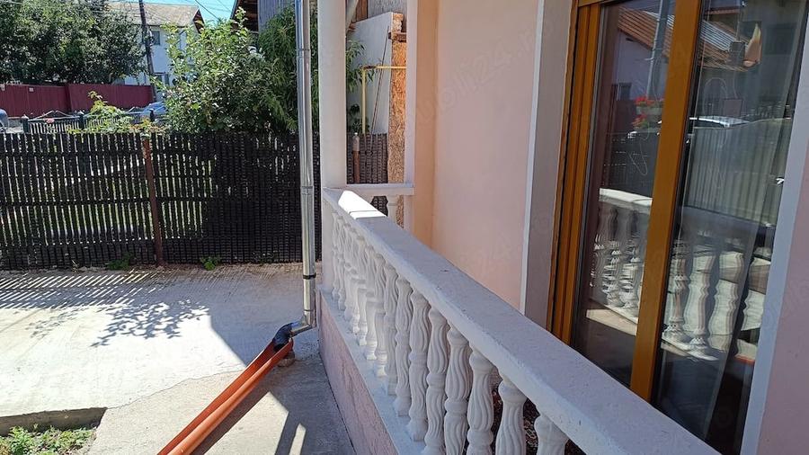 Casă cu 3 camere cu Teren 343 Mp în Poiana